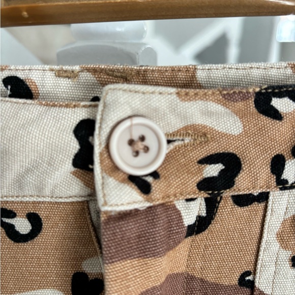 TWIK ladies cargo pants, like new. - Picture 4 of 6